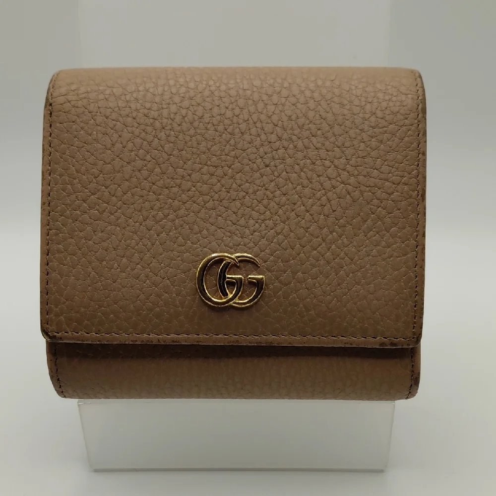 Gucci Marmont Small Pebbled Leather Bifold Wallet Cream Tan